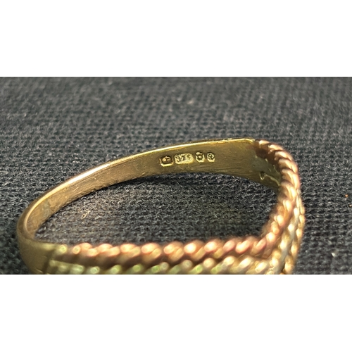 808 - Beautiful ladies 9ct three colour gold wishbone style wedding ring. Size V. 2.3 gms.