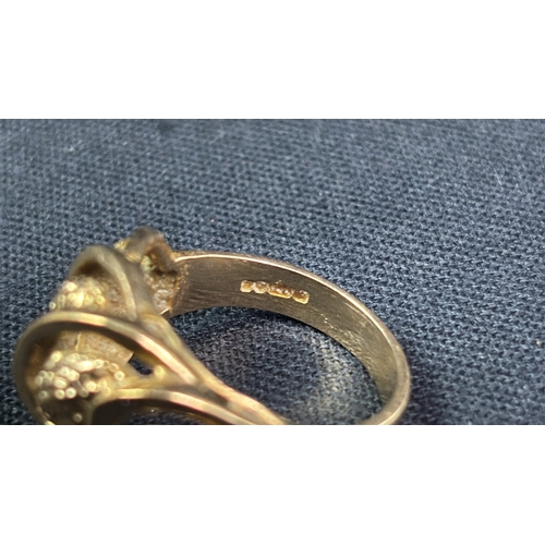 833 - Chunky 1970’s style decorative 9ct gold ring. Size Q. 5.7 grams