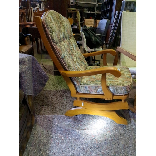 920 - Vintage wooden rocking chair with tapestry upholstery of generous proportions.