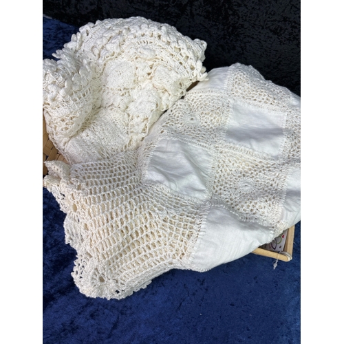 200 - Elegant vintage ladies evening purses and shawls