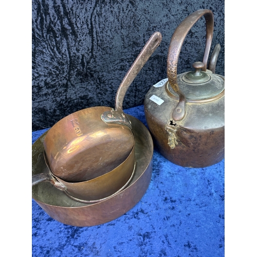 222 - Fabulous antique kettle and solid and weighty copper pans R2 and larger