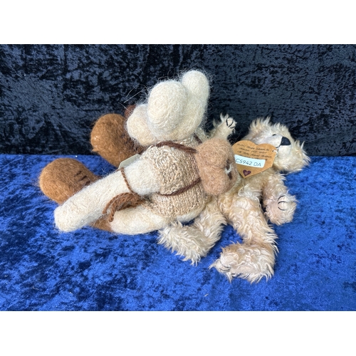 230 - Kerthua Park Alpacas ‘Calamity’ Bear artist teddy bear made from 100% alpaca fibre along with a Hear... 