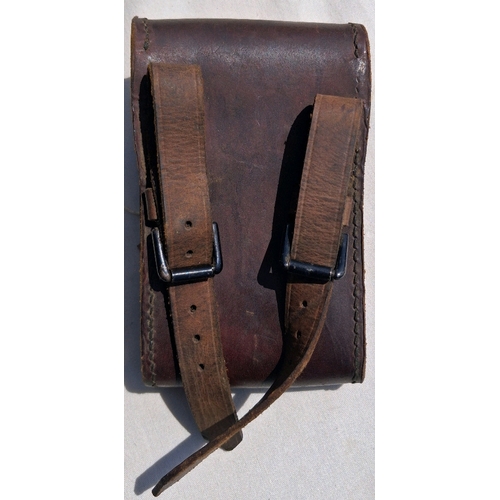 142 - WW2 British, 1942, 13&18pr, leather sight clinometer case.