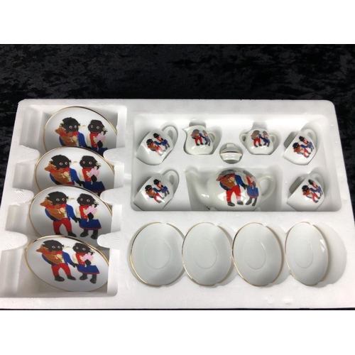 Reuter Porcelain golly china tea set in original fitted box, complete ...