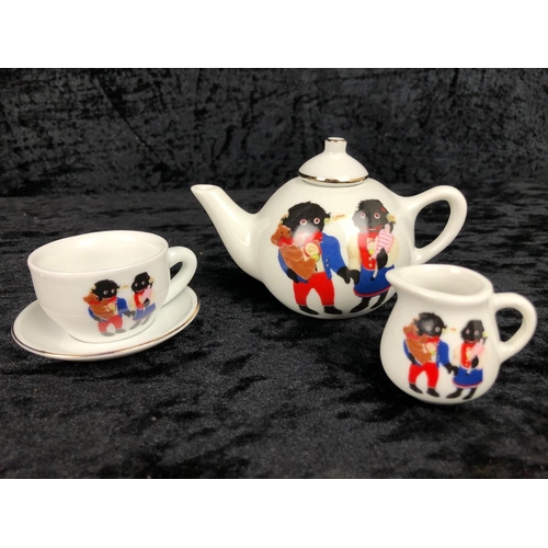 Reuter Porcelain golly china tea set in original fitted box, complete ...