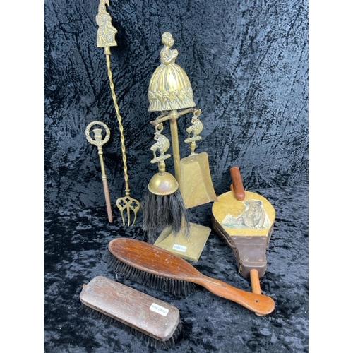 232 - Everything you need for keeping the home fires burning - small set of bellows ‘wind blitsie’ sticker... 