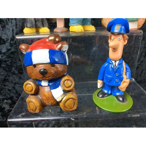 322 - Set of three three Cherished Teddies figurines, a vintage tin, and others…