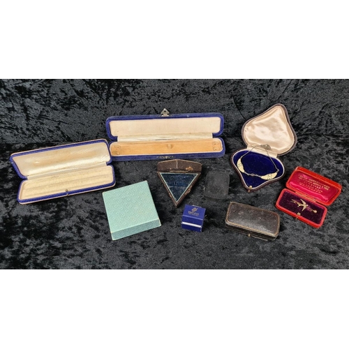 536 - Useful collection of different vintage and antique jewellery boxes (empty) and two boxes with a neck... 