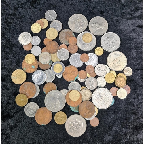 573 - Bag of collectible coins including British commemorative and foreign coinage