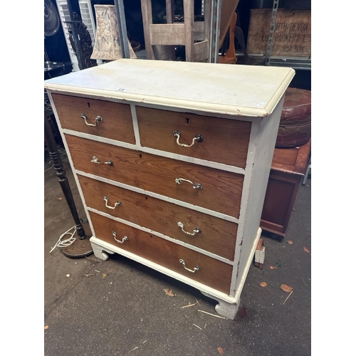 979 - Pretty antique half painted pine five drawer chest of drawers. Right rear foot needs replacing, wood... 