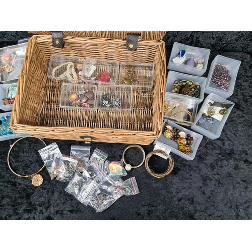 522 - Huge collection of costume jewellery in a neat M&S hamper - necklaces, brooches, bangles, earrings e... 