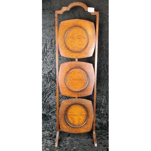 88a - Antique Edwardian three-tier oak folding cake stand, can also be used to display houseplants. Approx... 