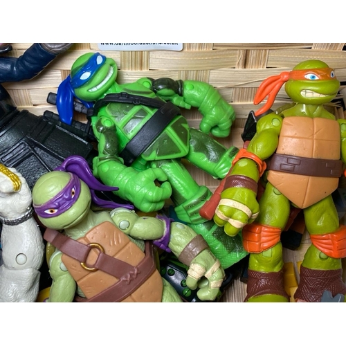 241A - Selection of vintage toys, ninja turtles Roblox etc.