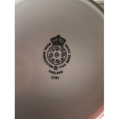 278 - Collection of mixed era ceramics including art deco Royal Doulton plate with flowers design approx D... 