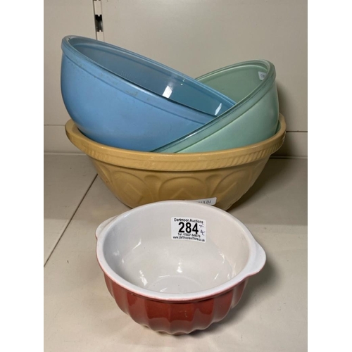 284 - Two vintage glass mixing bowls, Mason and Cash traditional mixing bowl approx D28cm and a mini stone... 