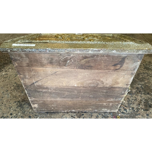 316 - Hammered brass fireside coal bin aka a purdonium! - approx H39cm x D32cm x W50cm.