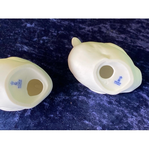 356 - Wonderful collection of ceramic birds, three Kaiser porcelain birds (kingfisher approx H15cm includi... 
