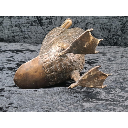 16 - Wonderful cast bronze sculpture of an Indian Runner Duck with intricate feather detailing. Approx H4... 