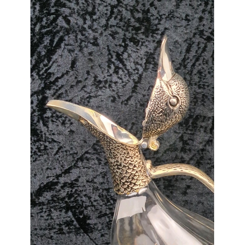 17 - Cheeky little decorative silver-plated duck decanter - hinged duck-shaped head, tail, handle and bas... 