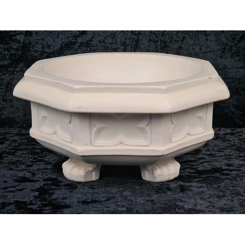 18 - Vintage baptismal font with gothic-style quatrefoil carvings on its side panels - unglazed finish. A... 