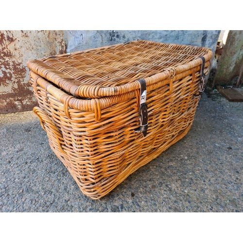 25 - Large, useful and wonderful wicker basket for all your storage needs! Has side handles! Approx H46 x... 