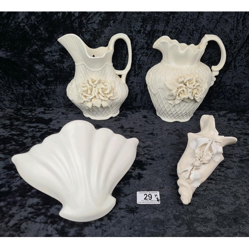 29 - Four fabulous vintage kitsch-as-they-come ceramic wall pockets. Largest approx H21cm.