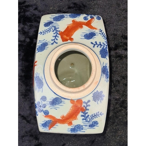 35 - Vibrant traditional Chinese oriental ginger jar or tea caddy, featuring a wucai-style design of gold... 