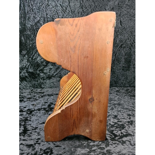 42 - Vintage pine rustic kitchen plate rack. ApproxH48 x W49 x D22cm.