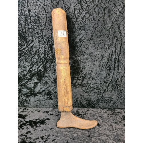 46 - Antique wooden and cast iron cobblers shoe last (no, it’s not Tim’s false leg!) Approx H54cm.