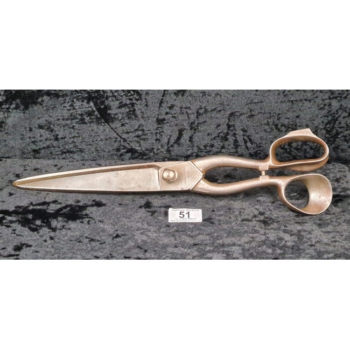 51 - Snip snip! Large and heavy-duty tailor / draper scissors, dating from the early 1900s in Paris by F ... 