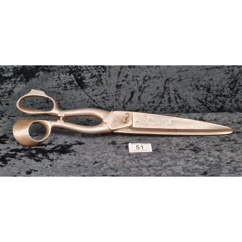 51 - Snip snip! Large and heavy-duty tailor / draper scissors, dating from the early 1900s in Paris by F ... 