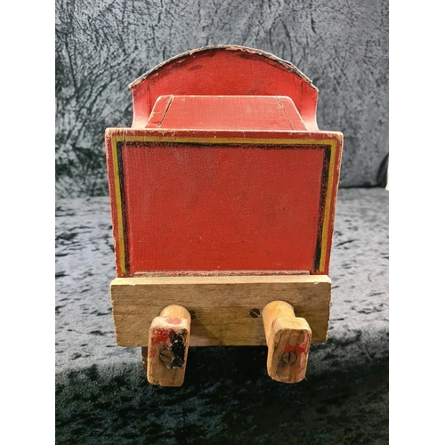 52 - Extra large, vintage, handsome and handmade wood and cast iron Hornby model train locomotive with th... 