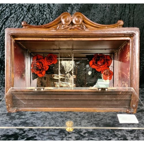 66 - Wooden cigar / tobacco display cabinet with two small compartments on the top surface, designed for ... 