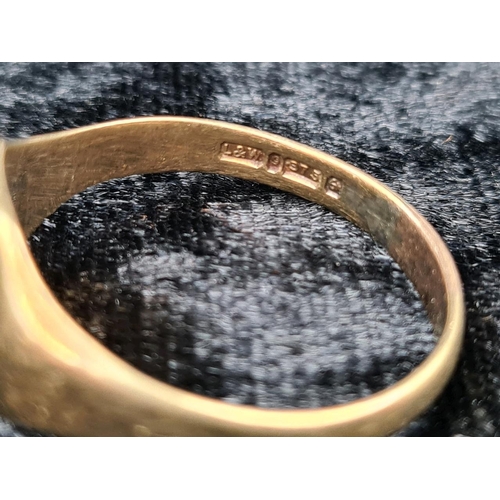 9ct gold gent’s monogrammed ring, size W, approx 4.4g