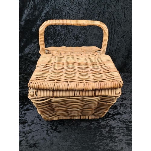 90 - Big and sturdy hamper wicker basket. Approx W55cm.