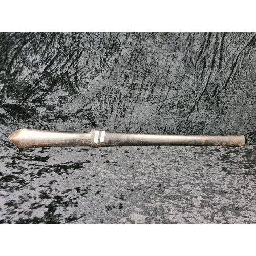 96 - Antique South Seas carved wooden war club. Approx L77cm.
