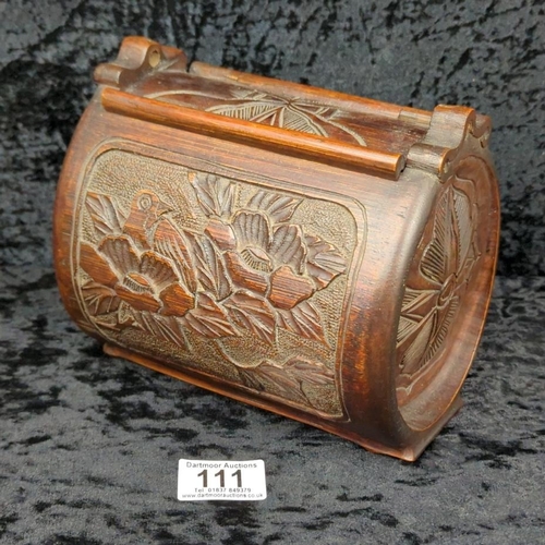 111 - Beautiful antique early 20th Century Chinese hand-carved bamboo scholar's box, or jewellery casket. ... 