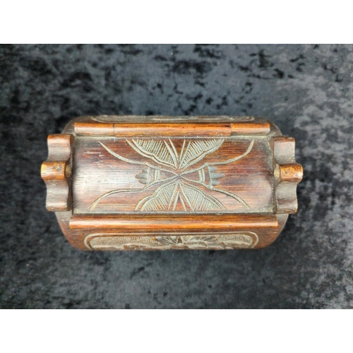 111 - Beautiful antique early 20th Century Chinese hand-carved bamboo scholar's box, or jewellery casket. ... 