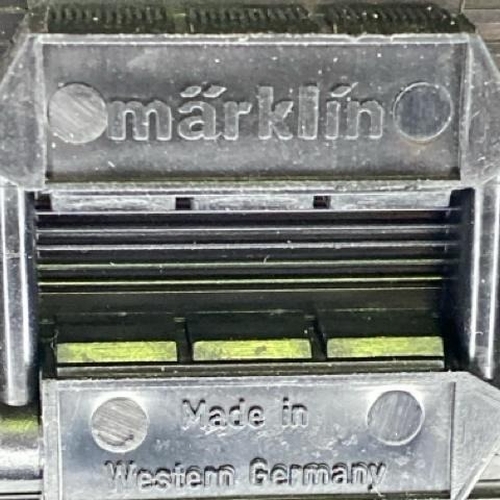 140 - Three boxed Fleischmann 00 Gauge carriages, two boxed Marklin carriages, and one unboxed Marklin car... 