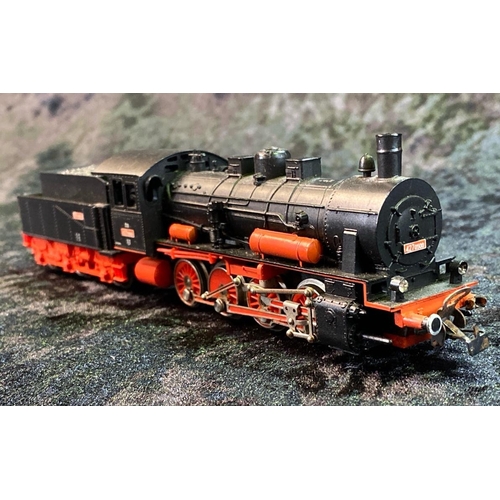168 - H0 Gauge models. Two Lima diesel engines (red), two Lima carriages, two Liliput boxed goods wagons a... 