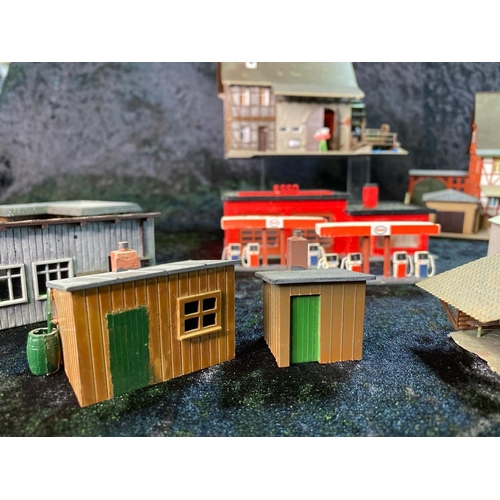 173 - H0 gauge plastic train layout models, German style, greenhouses, watermill and other industrial. Tot... 