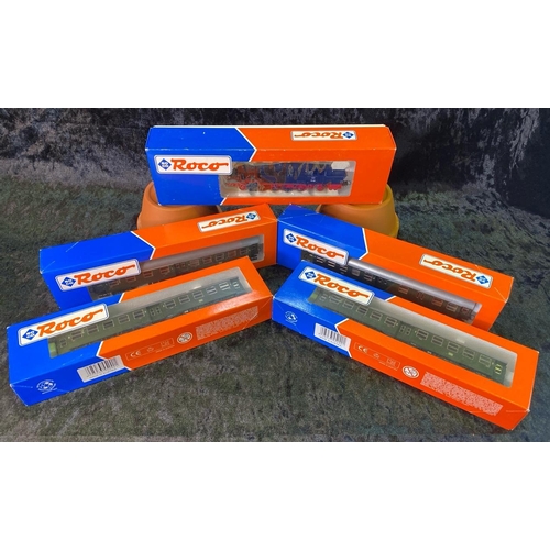 175 - Roco H0 Gauge boxed models - one 43302 steam engine and four carriages.