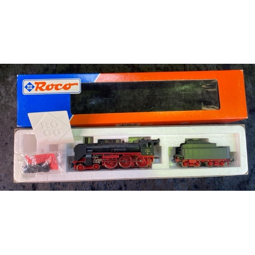176 - Roco H0 Gauge boxed models - one 43314 steam engine and three carriages.