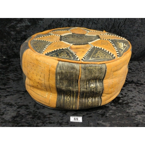 69 - Vintage Moroccan leather pouffe/footstool with gold colour pattern - approx Dia42cm.