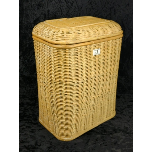 75 - Pale wicker laundry basket with lining. Approx H50 x W37cm.