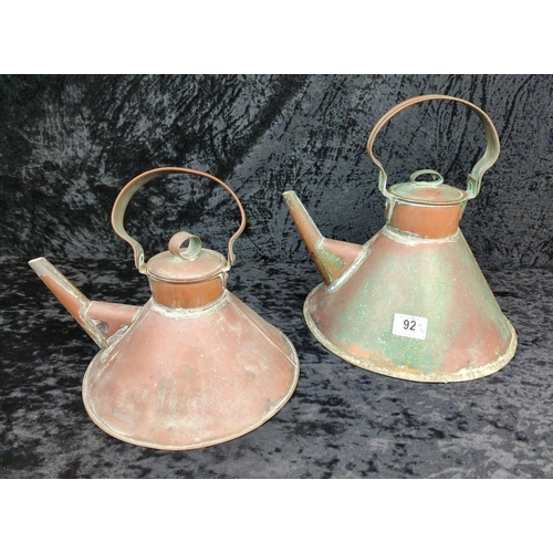 92 - Two antique copper ships' kettles, dating from the late 19th/early 20th century. Largest approx H30c... 