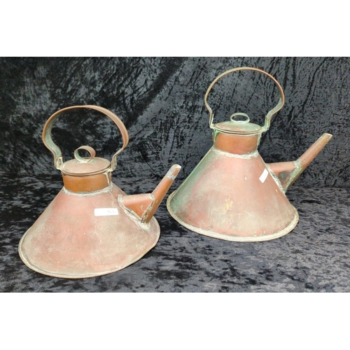 92 - Two antique copper ships' kettles, dating from the late 19th/early 20th century. Largest approx H30c... 