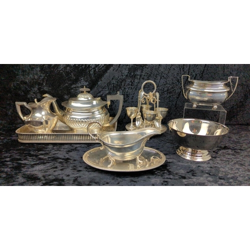 95 - Several fine-looking pieces of silver plate tableware, including an egg cups and spoons set, and a M... 
