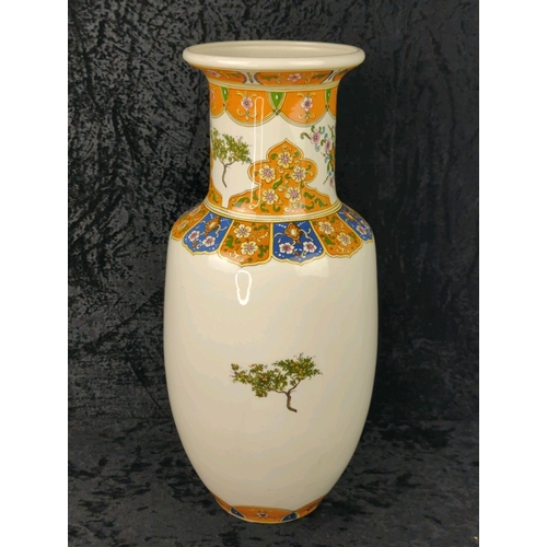 11 - Large decorative Japanese Satsuma-style ceramic vase. Hole/crack to base. Approx H46cm.