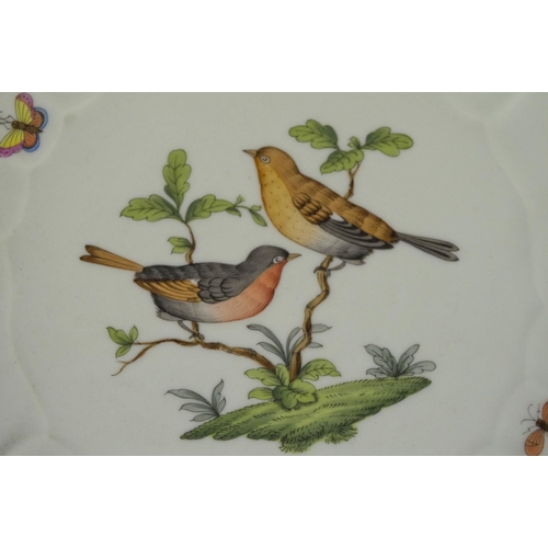 424 - HEREND 'ROTHSCHILD BIRD' PART SERVICE, comprising 14 pieces, including plates, bowls, tureen serving... 